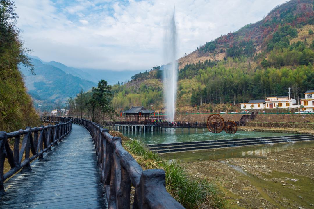 咸寧市旅游局啟動(dòng)新項(xiàng)目，探索旅游新領(lǐng)域助力地方經(jīng)濟(jì)新發(fā)展